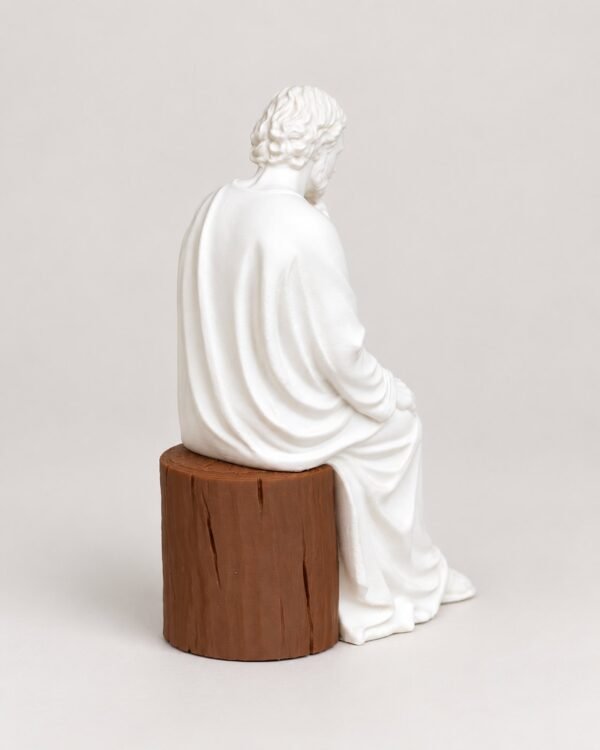 Vista trasera de la figura de San José con el tocón de Jesé en tono madera