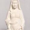 Detalle del rostro y las manos sobre el vientre de la figura de la Virgen de la dulce espera