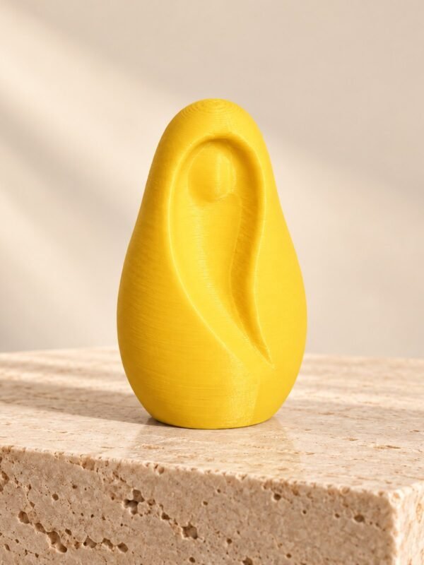 Virgen de dedo – Amarillo Virgen de dedo de color amarillo de pie sobre piedra, con la figura de María en hueco